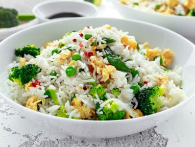 Riso Thai con verdure e frittata