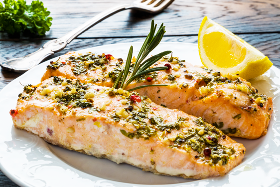 Salmone al forno con pepe rosa